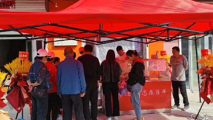 特色餐饮张成荣电烤鸡架，口味不重样，运营模式灵活